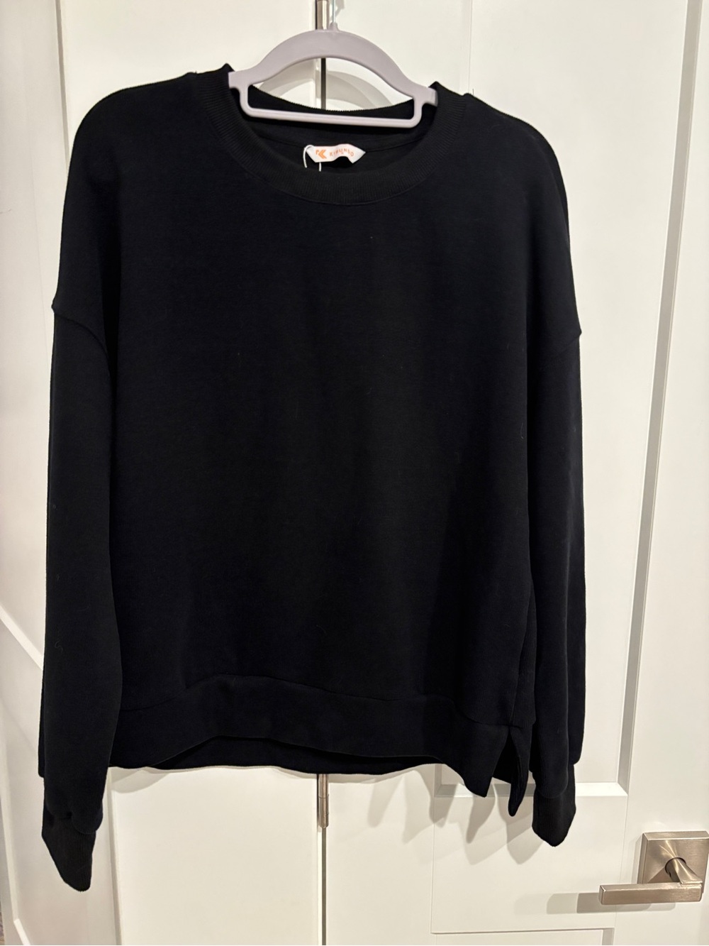 KIRUNDO Black Crewneck Sweatshirt. Size S